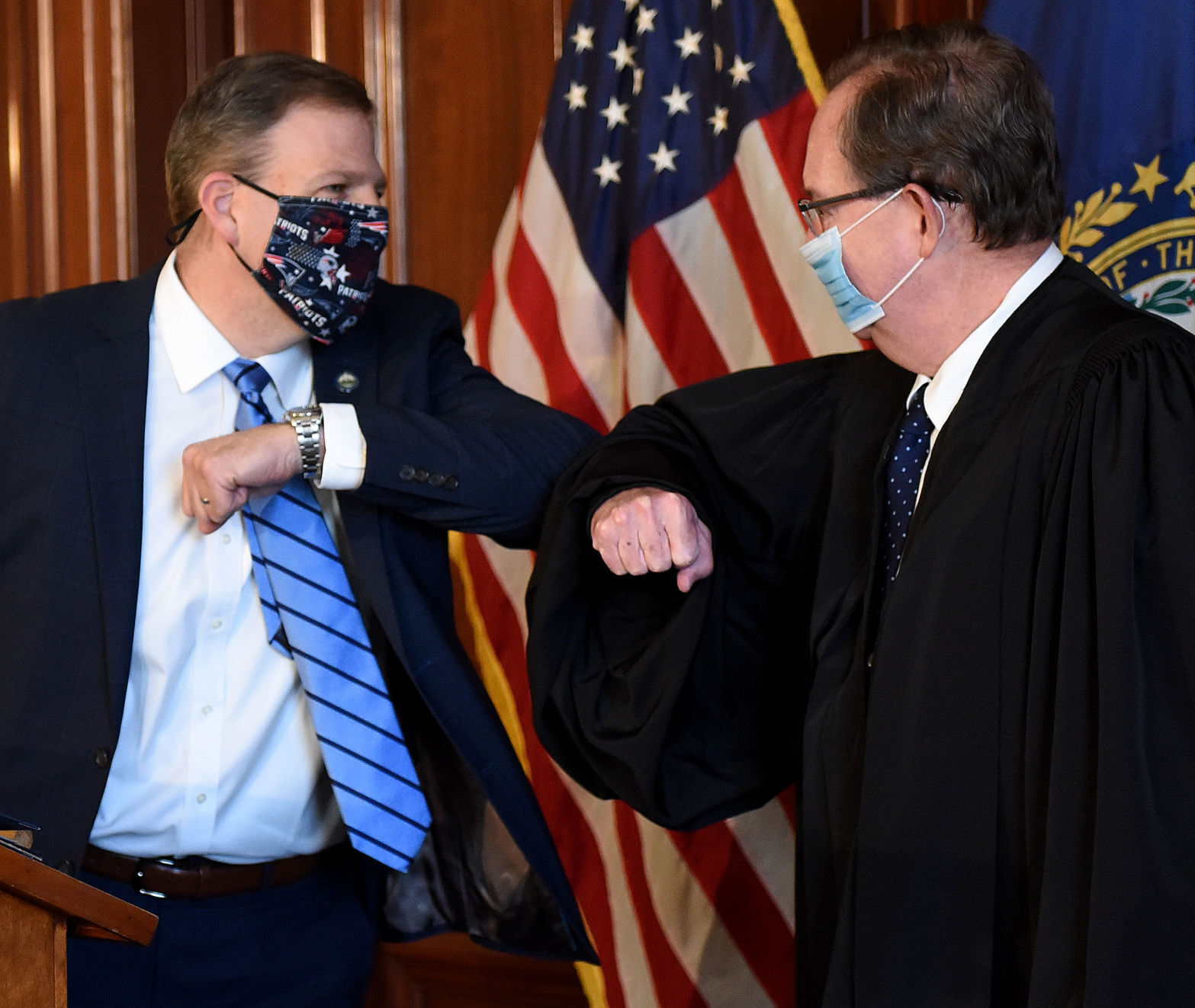 Gov. Chris Sununu takes the oath of office